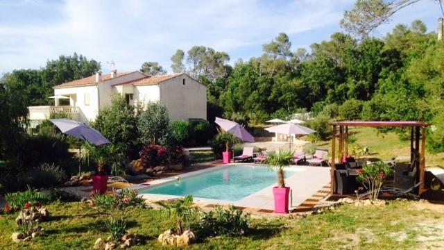 Апартаменти La Bastide De L'Issole Besse-sur-Issole Номер фото